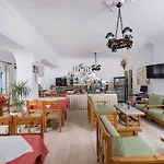 Olympia 3* Karterados (Santorini)