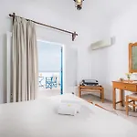 Olympia Karterados (Santorini)