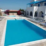 Olympia 3* Karterados (Santorini)