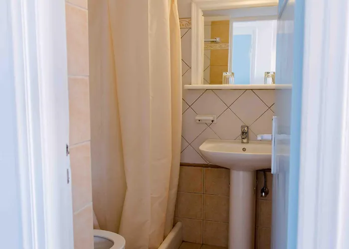 Olympia Hotel Karterados (Santorini)