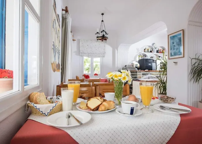 Olympia 3* Karterados (Santorini)