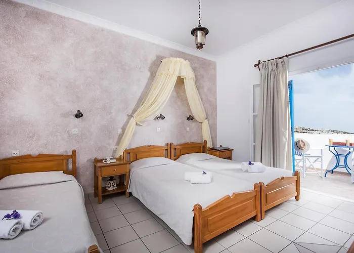 Olympia 3* Karterados (Santorini)