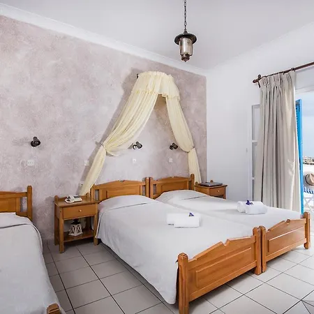 Olympia 3* Karterados (Santorini)