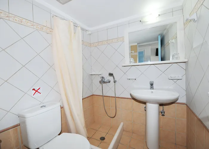 Olympia 3* Karterados (Santorini)